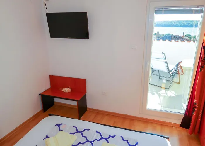 Barbara-1 By Interhome Lejlighed Punat